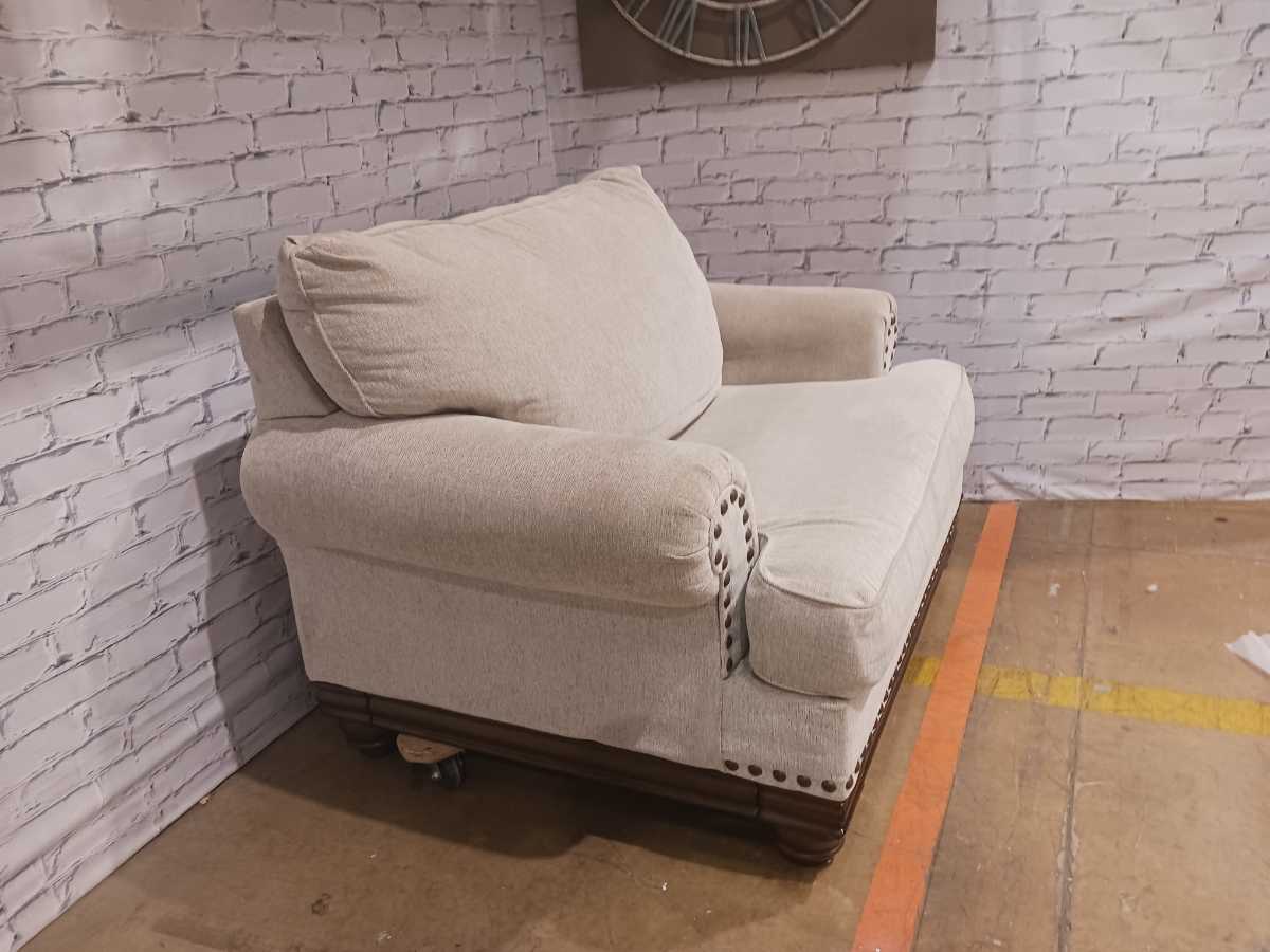 Harleson Chair & a Half - Gallery Image 7